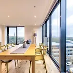 Guestready - Stylish Top Floor Apt In The City Centre